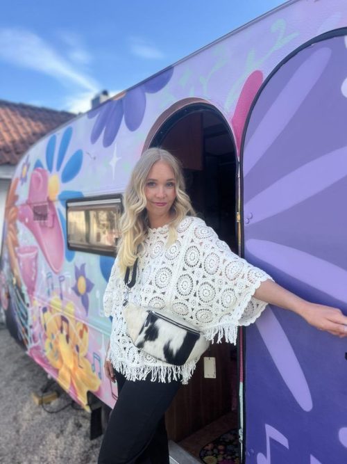 Heklet topp med frynser - hvit
