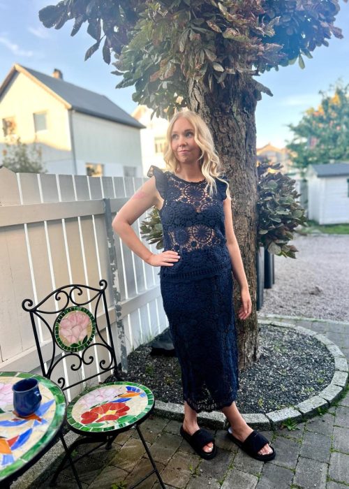 In Front heklet skjørt - blå