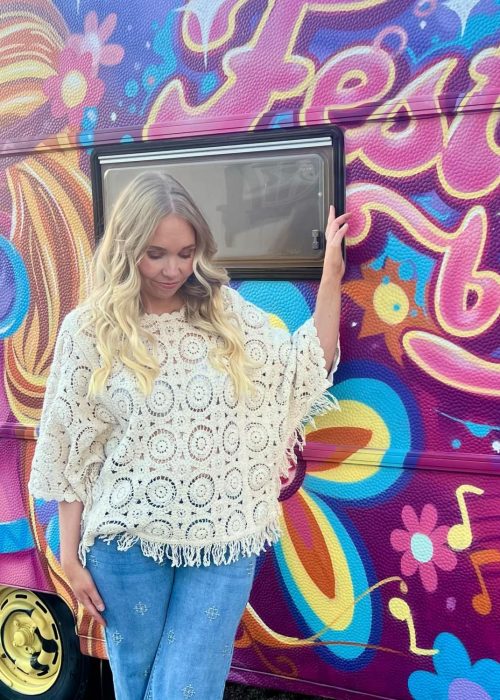 Heklet topp med frynser - beige