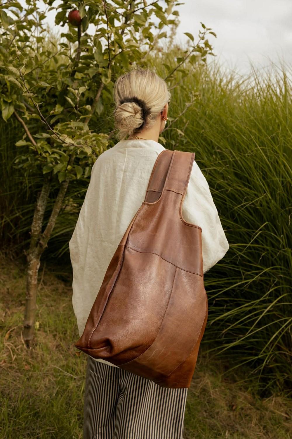 RE:DESIGNED Lyra Urban shopper